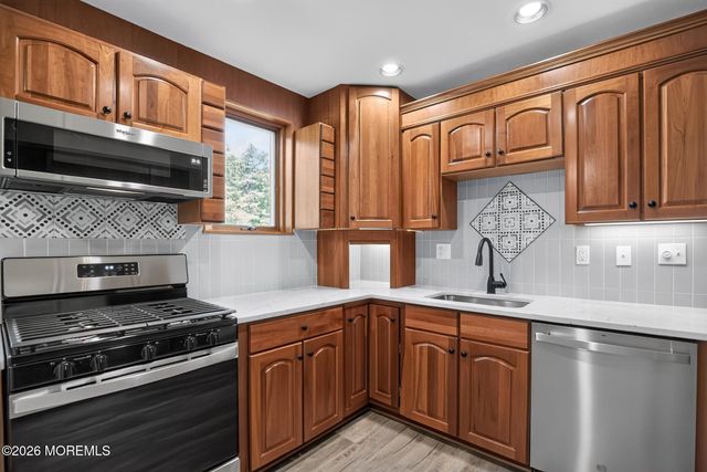 517 Alfred Road, Toms River, NJ 08757
