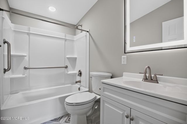 517 Alfred Road, Toms River, NJ 08757