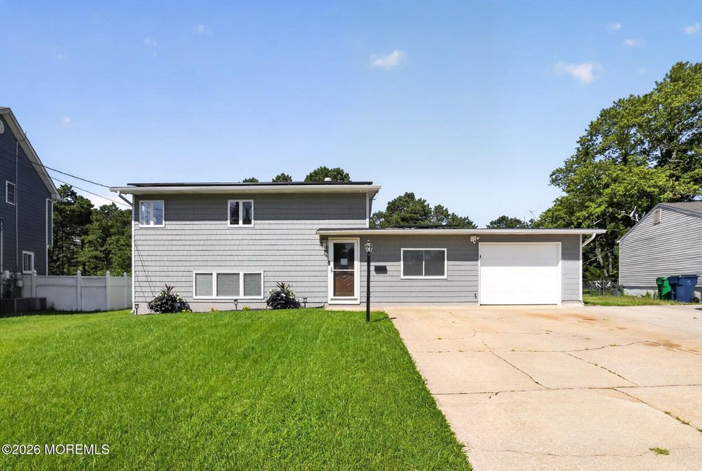 517 Alfred Road, Toms River, NJ 08757