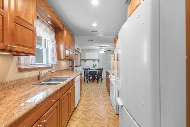 3112 Riviera Place NE, Albuquerque, NM 87111