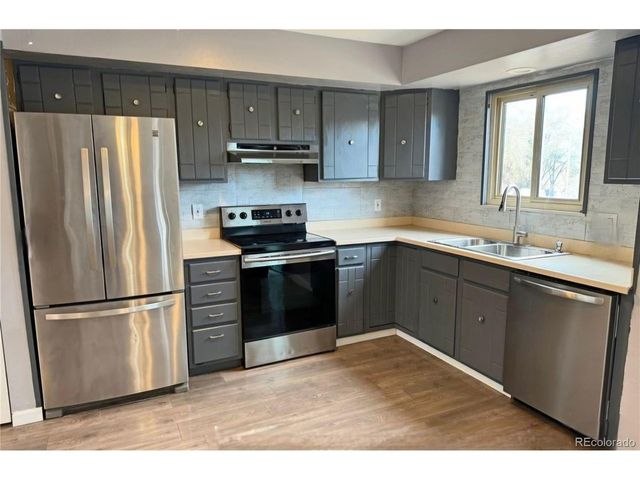 2 BitterWeed, Pueblo, CO 81001