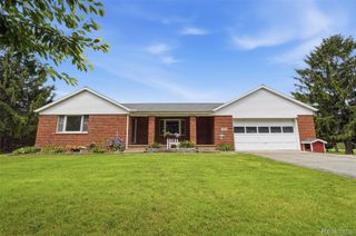 3843 Hooker Road, Hamburg Township, MI 48169