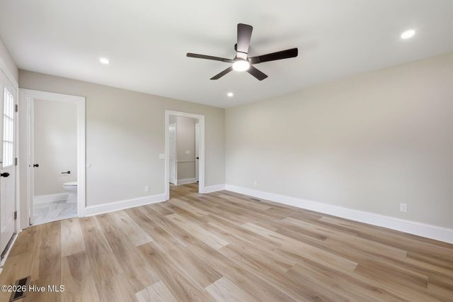 2804 Hodges Road, Kinston, NC 28504