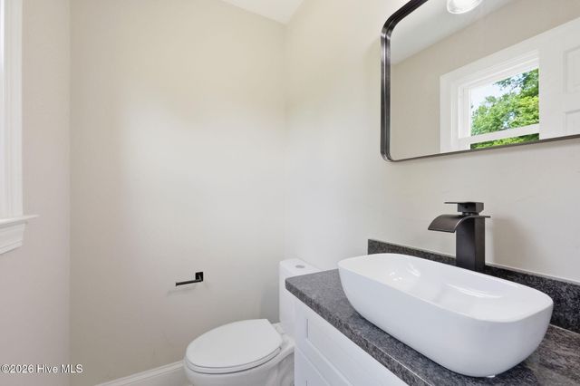 2804 Hodges Road, Kinston, NC 28504