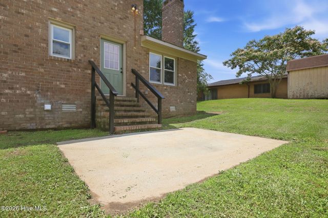 2804 Hodges Road, Kinston, NC 28504