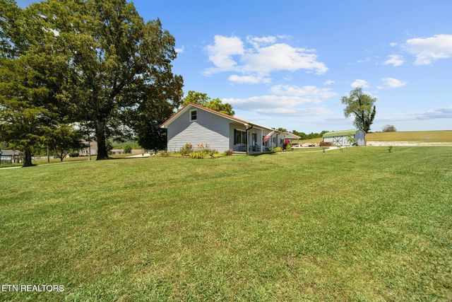1016 Swan Pond Circle Rd, Harriman, TN 37748