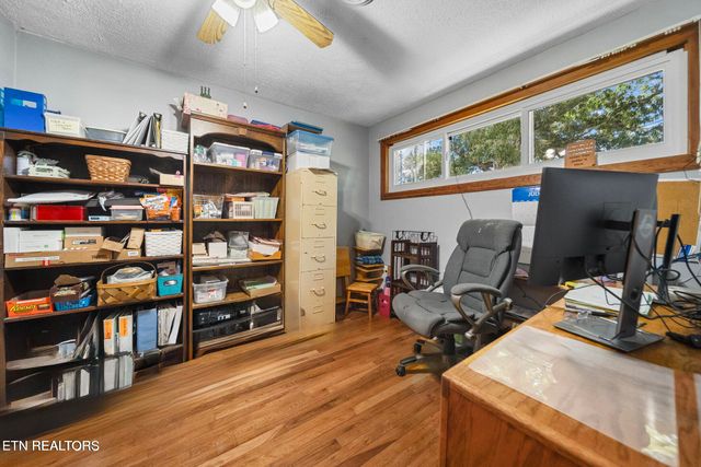 1016 Swan Pond Circle Rd, Harriman, TN 37748