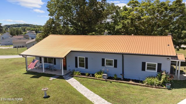 1016 Swan Pond Circle Rd, Harriman, TN 37748