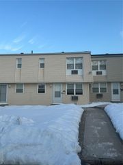 20 Main Street Apt 7, Garnerville, NY 10923