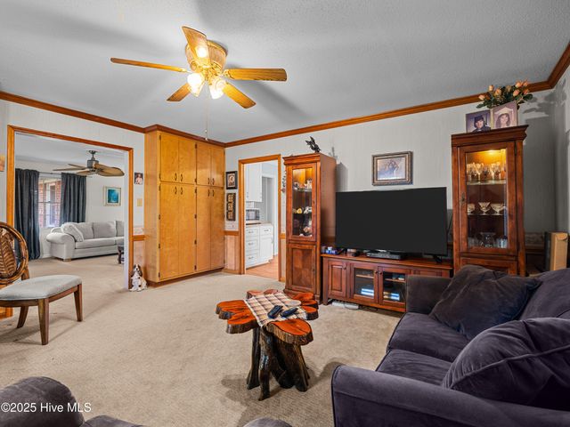 6101 Albatross Drive, New Bern, NC 28560