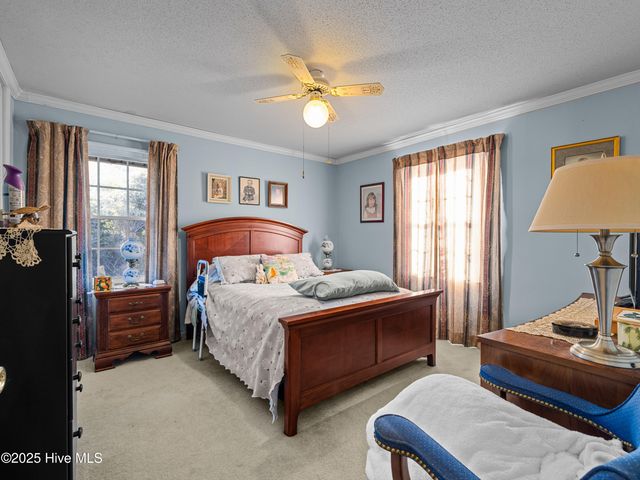 6101 Albatross Drive, New Bern, NC 28560