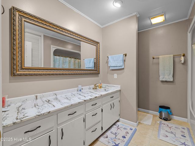 6101 Albatross Drive, New Bern, NC 28560