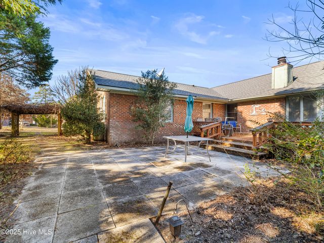 6101 Albatross Drive, New Bern, NC 28560