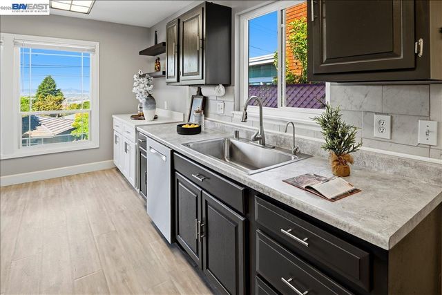 2608 Monte Vista Ave, El Cerrito, CA 94530