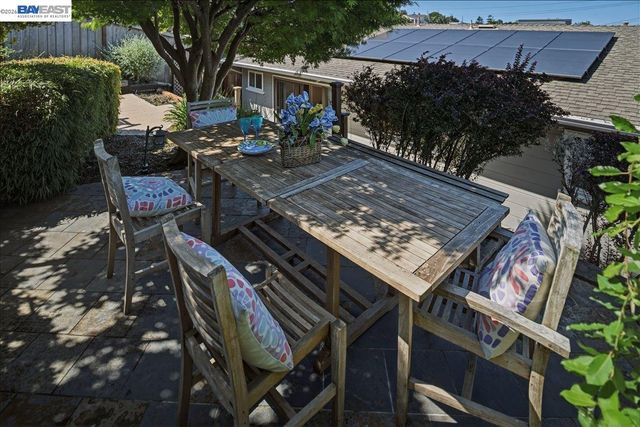 2608 Monte Vista Ave, El Cerrito, CA 94530