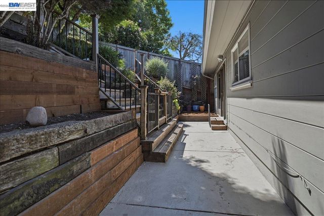 2608 Monte Vista Ave, El Cerrito, CA 94530
