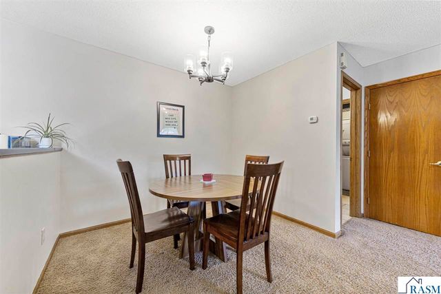 11 Restless Court, North Mankato, MN 56003