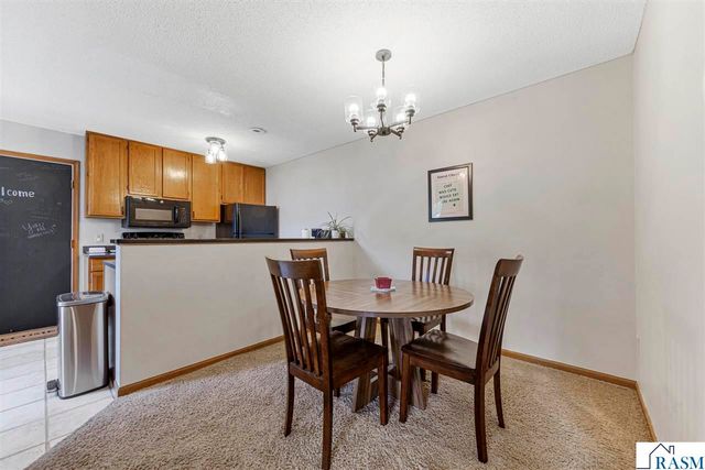 11 Restless Court, North Mankato, MN 56003