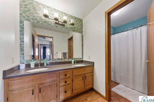 11 Restless Court, North Mankato, MN 56003