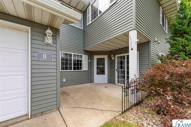11 Restless Court, North Mankato, MN 56003