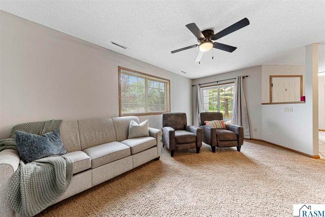 11 Restless Court, North Mankato, MN 56003