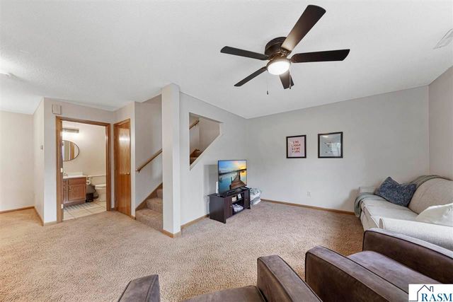 11 Restless Court, North Mankato, MN 56003
