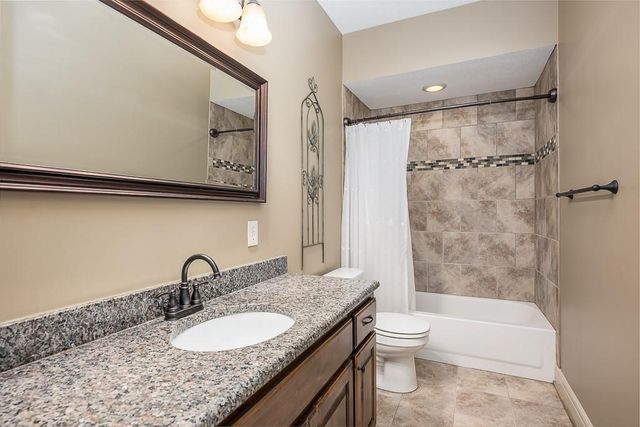 17530 254th Street, Tonganoxie, KS 66086