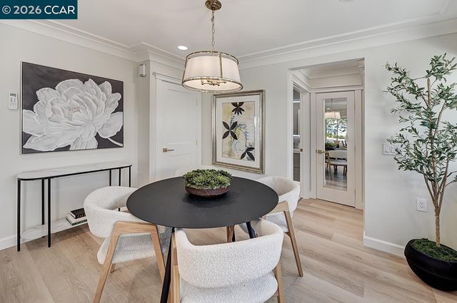 1141 Ptarmigan Dr 6, Walnut Creek, CA 94595