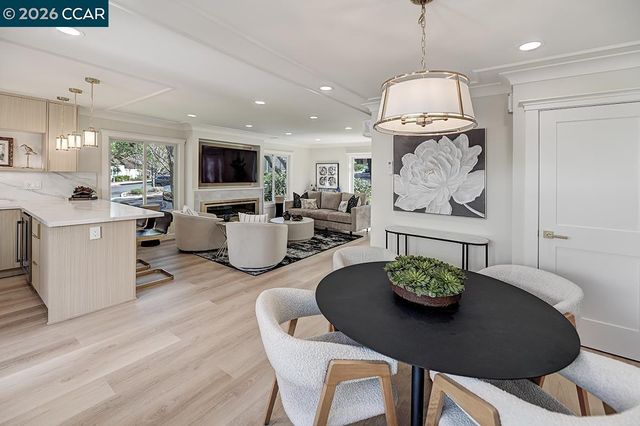 1141 Ptarmigan Dr 6, Walnut Creek, CA 94595