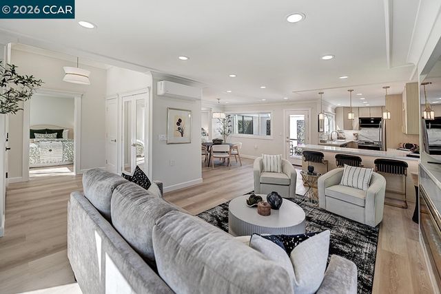 1141 Ptarmigan Dr 6, Walnut Creek, CA 94595