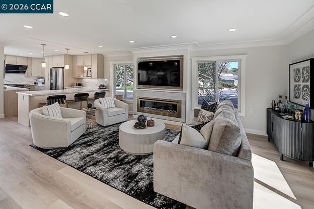 1141 Ptarmigan Dr 6, Walnut Creek, CA 94595