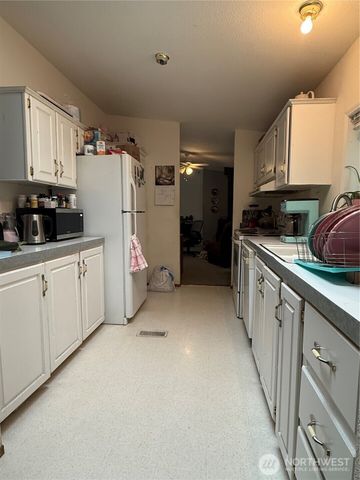 3925 Harts Lake Road S, Roy, WA 98580