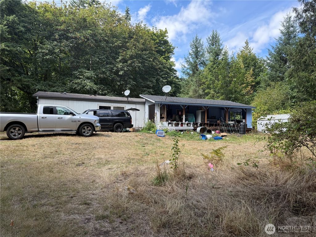 3925 Harts Lake Road S, Roy, WA 98580