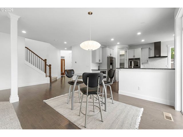 14509 Se FAIRCREST St, Clackamas, OR 97015
