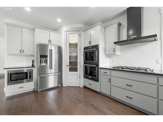 14509 Se FAIRCREST St, Clackamas, OR 97015
