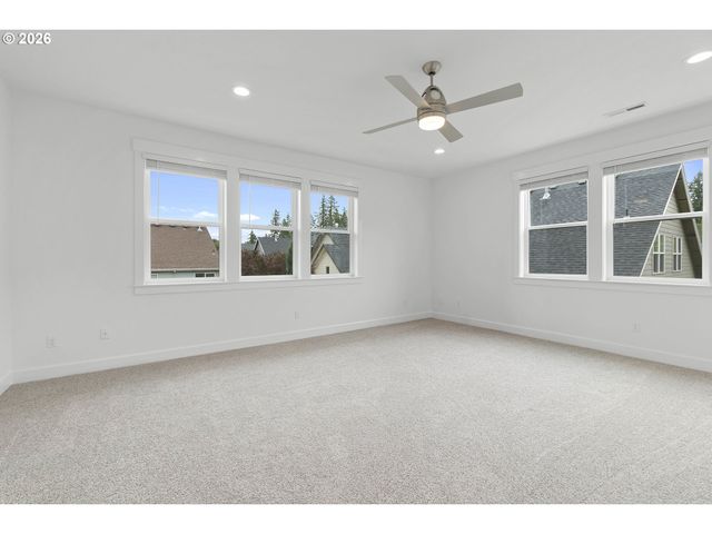 14509 Se FAIRCREST St, Clackamas, OR 97015