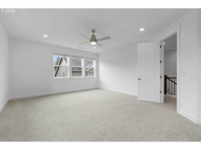 14509 Se FAIRCREST St, Clackamas, OR 97015