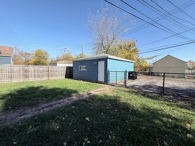 12025 S Bishop Street, Chicago, IL 60643