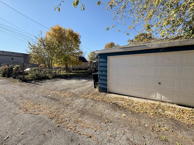 12025 S Bishop Street, Chicago, IL 60643