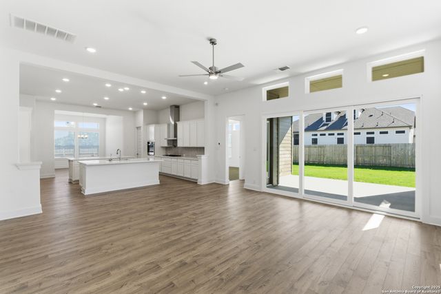 542 Caliban, Cibolo, TX 78108