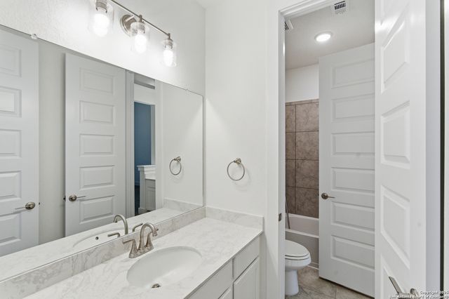 542 Caliban, Cibolo, TX 78108