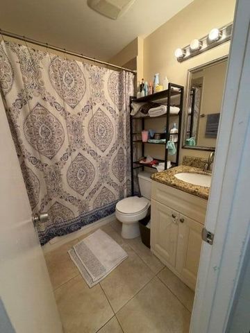 800 Cypress Park Way M, Pompano Beach, FL 33064