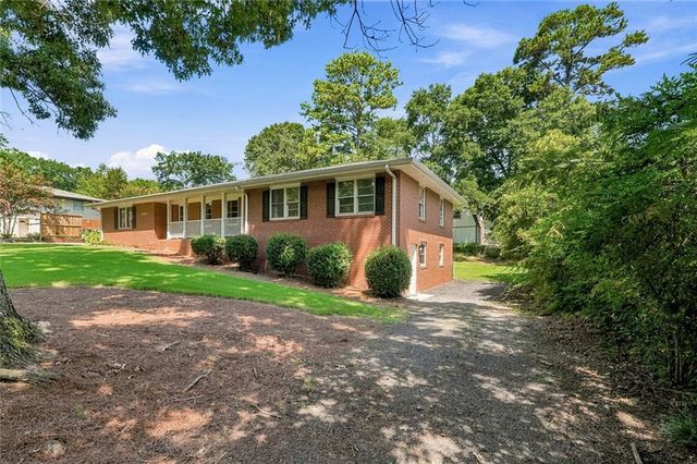 1303 Mohawk Drive, Lawrenceville, GA 30043