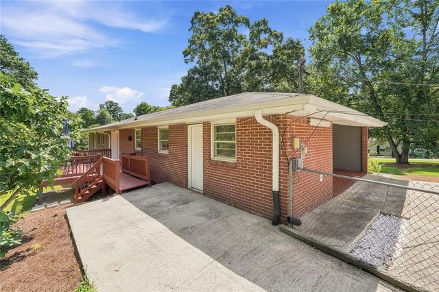 1303 Mohawk Drive, Lawrenceville, GA 30043