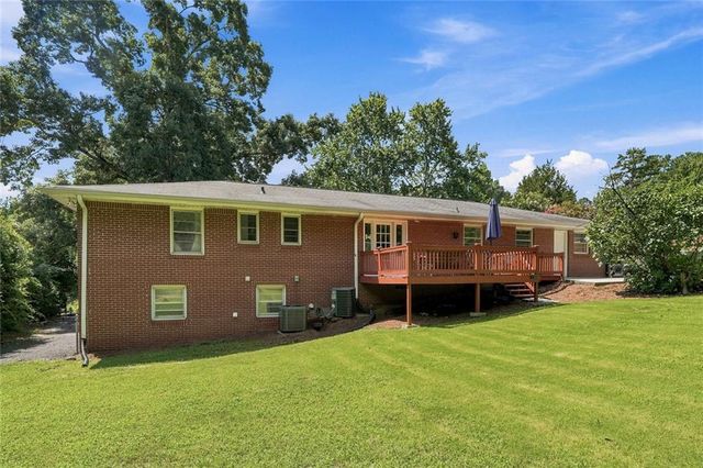 1303 Mohawk Drive, Lawrenceville, GA 30043