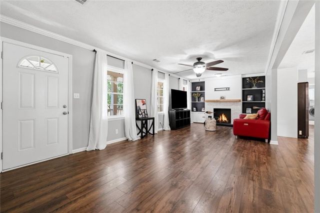 1303 Mohawk Drive, Lawrenceville, GA 30043