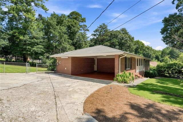 1303 Mohawk Drive, Lawrenceville, GA 30043