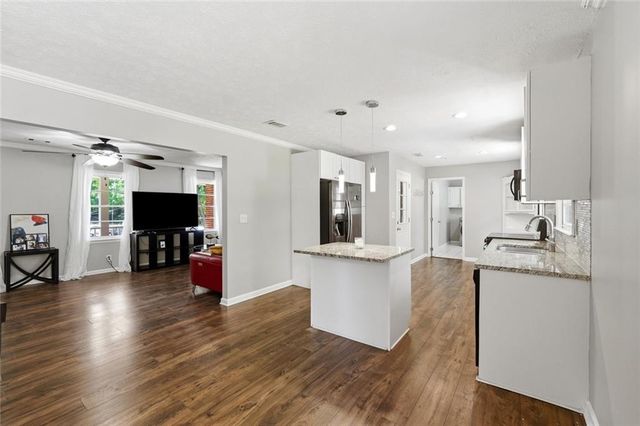 1303 Mohawk Drive, Lawrenceville, GA 30043