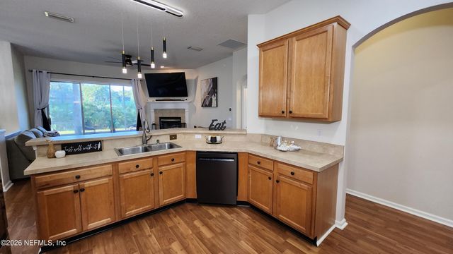 1941 WAGES Way, Jacksonville, FL 32218