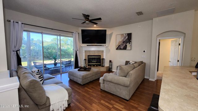 1941 WAGES Way, Jacksonville, FL 32218